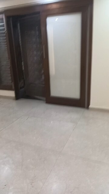 Room in 2 BHK Builder Floor at Lajpat Nagar I – for Rent