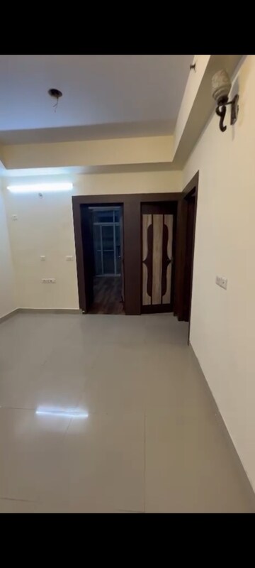 Room in 2.5 BHK Apartment at Galaxy Royale, Gaur City 2 – for Sale