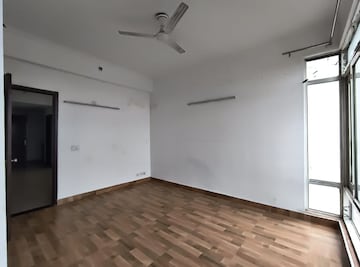 Room in 3 BHK Apartment at Jaypee Kalypso Court, Sector 128 – for Rent