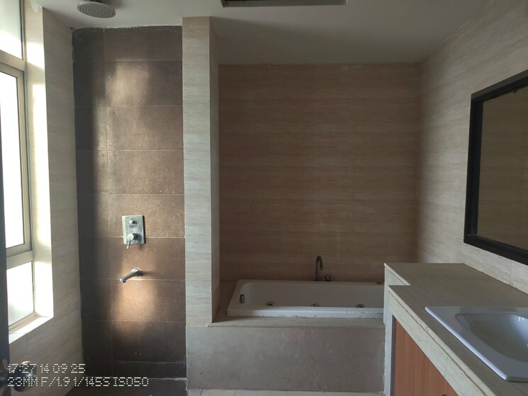 Bathroom, jaypee-kalypso-court 3 Bedroom 2650 Sq.Ft. Apartment In Sector 128 Noida 9661217
