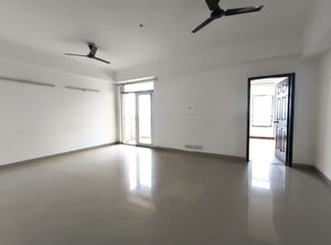 Room in 3 BHK Apartment at Jaypee Kalypso Court, Sector 128 – for Rent