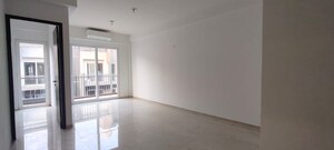 Room in 2.5 BHK Apartment at Smart World Gems, Sector 89 – for Rent