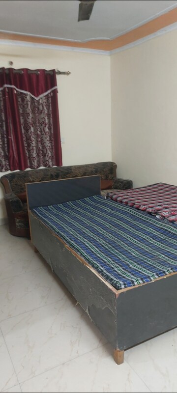 Bedroom in 1 RK Apartment at Sarita Vihar Pocket-C RWA, Sarita Vihar – for Rent