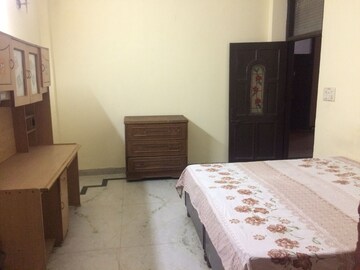 Bedroom in 3 BHK Builder Floor at Sector 52 – for Rent