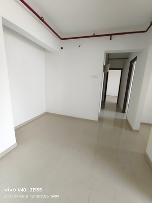 Room in 2 BHK Apartment at Puraniks City Reserva, Ghodbunder Road – for Rent