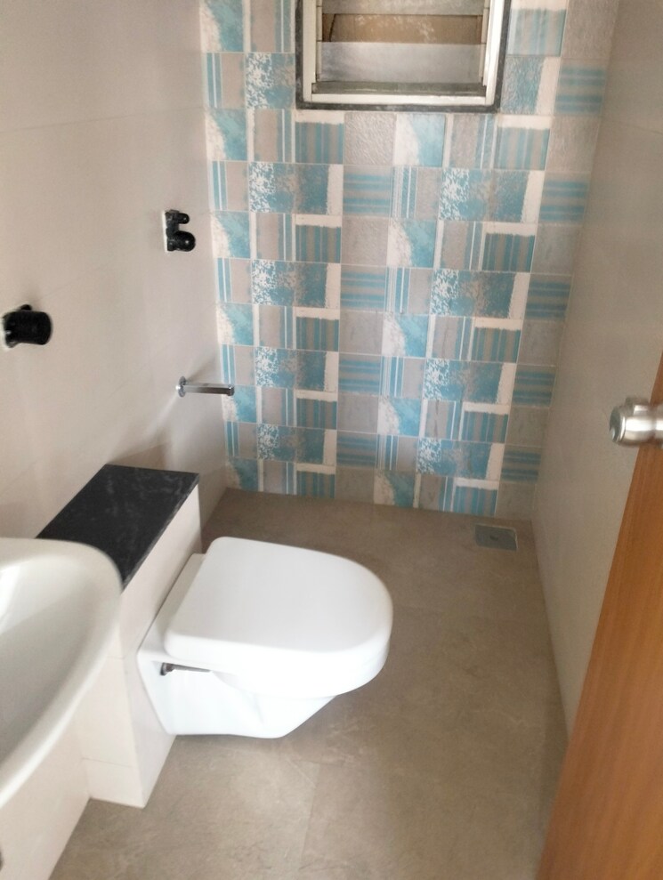 Bathroom, ekta-california 3.5 Bedroom 2300 Sq.Ft. Apartment In Nibm Road Pune 9661242