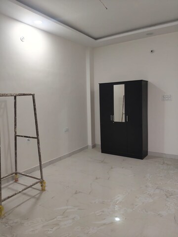 2.5 BHK Independent House For Rent in Aliganj