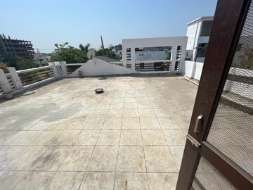 Balcony in 2.5 BHK Independent House at Aliganj – for Rent