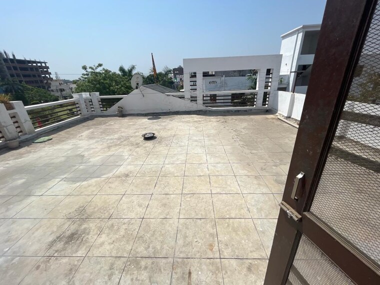 Balcony, aliganj 2.5 Bedroom 1000 Sq.Ft. Independent House In Aliganj Lucknow 9661262