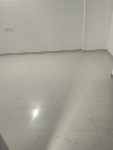 Room in 3 BHK Apartment at Green Valley CHS, Wanwadi – for Rent