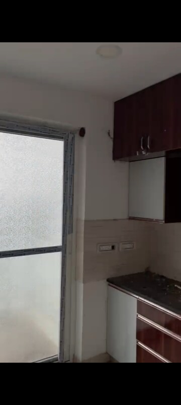 Room in 3 BHK Apartment at Embassy Icon, Infantry Road – for Sale