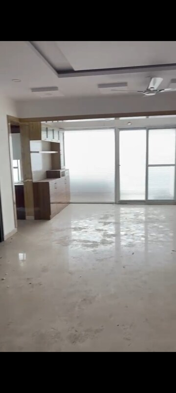Room in 3 BHK Apartment at Embassy Icon, Infantry Road – for Sale