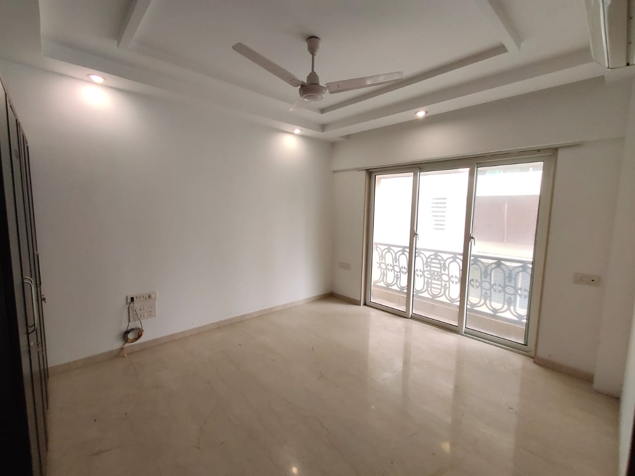 4 BHK + Servant Room Apartment For Sale in Enchante Apartment