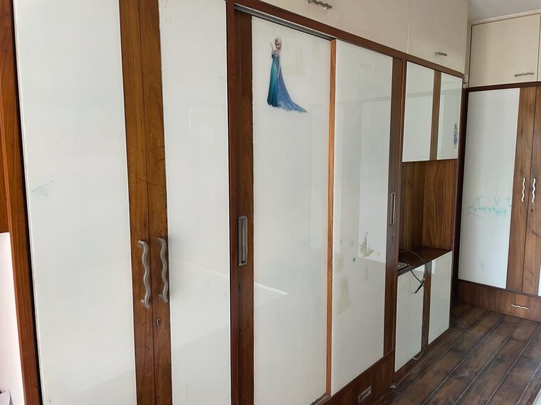 Room, santacruz west 3 Bedroom 1250 Sq.Ft. Apartment In Santacruz West Mumbai 9661309
