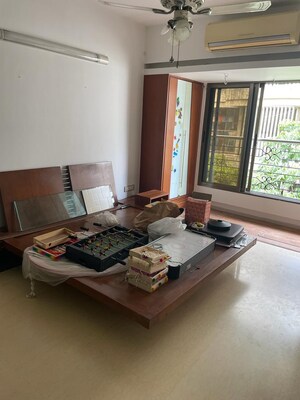 Bedroom in 3 BHK Apartment at Santacruz West – for Sale