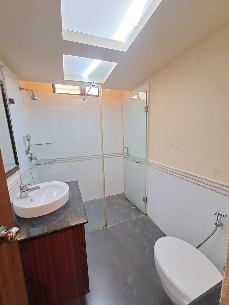 Bathroom, the-retreat 3.5 Bedroom 3200 Sq.Ft. Villa In Devanahalli Bangalore 9661332