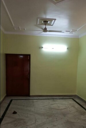 Room in 2 BHK Apartment at Gulmohar Apartments Hazratganj, Hazratganj – for Sale