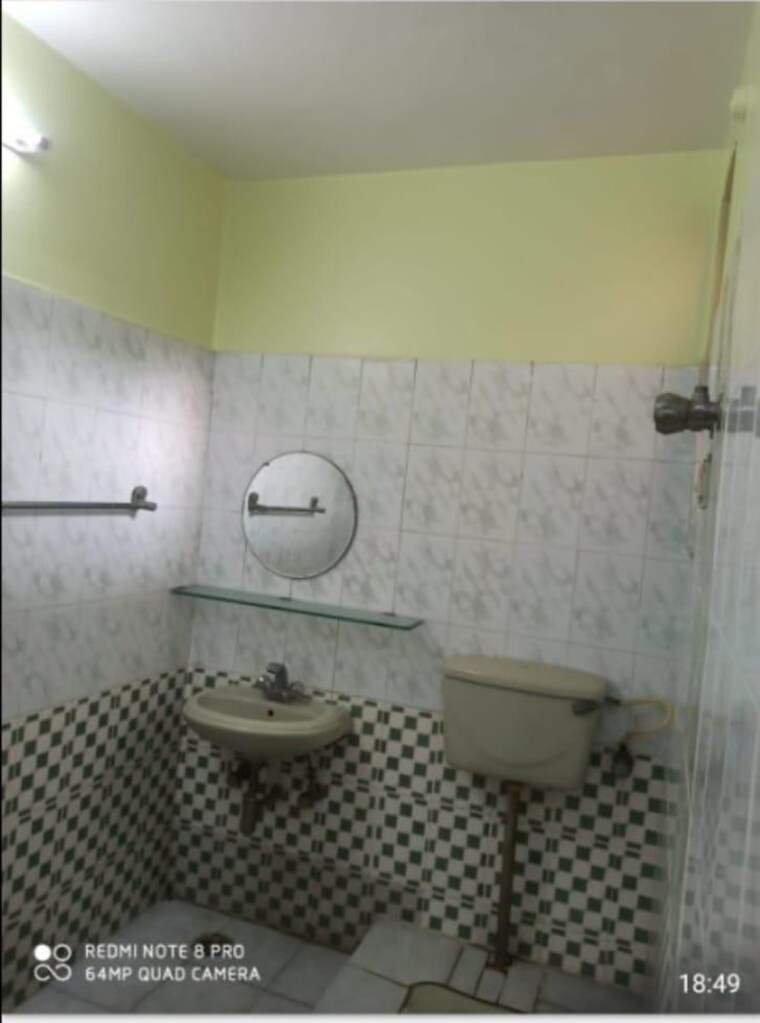 Bathroom, gulmohar-apartments-hazratganj 2 Bedroom 1250 Sq.Ft. Apartment In Hazratganj Lucknow 9661336