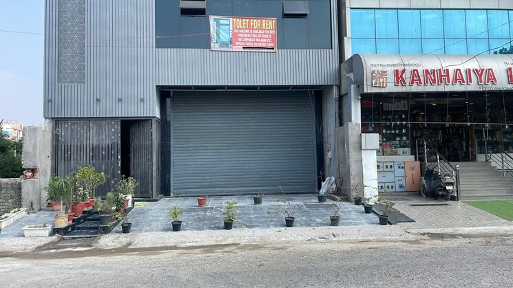 Exterior View, gomti nagar Commercial Office Space 2000 Sq.Ft. In Gomti Nagar Lucknow 9661342