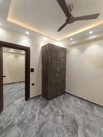 Room in 1 BHK Builder Floor at Saket – for Rent