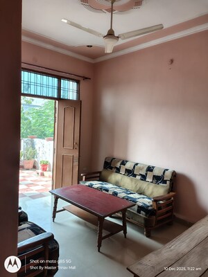 Living Room in 1 BHK Independent House at Gomti Nagar – for Rent
