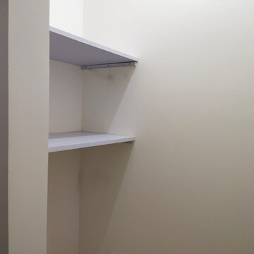 Room in 2 BHK Apartment at Lodha Amara, Kolshet Road – for Rent