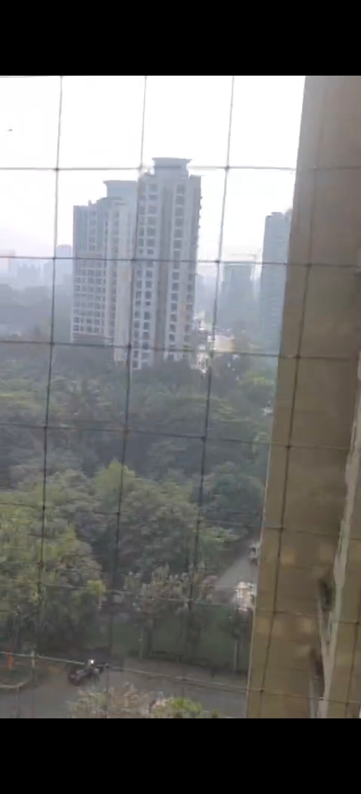 Bathroom, lodha-amara 1.5 Bedroom 550 Sq.Ft. Apartment In Kolshet Road Thane 9661367