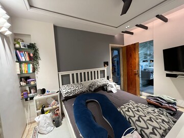 Team Area in 3 BHK Apartment at Parinee Anand Villa, Santacruz West – for Sale