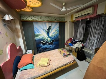 Bedroom in 3 BHK Apartment at Parinee Anand Villa, Santacruz West – for Sale