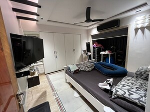 Team Area in 3 BHK Apartment at Parinee Anand Villa, Santacruz West – for Sale