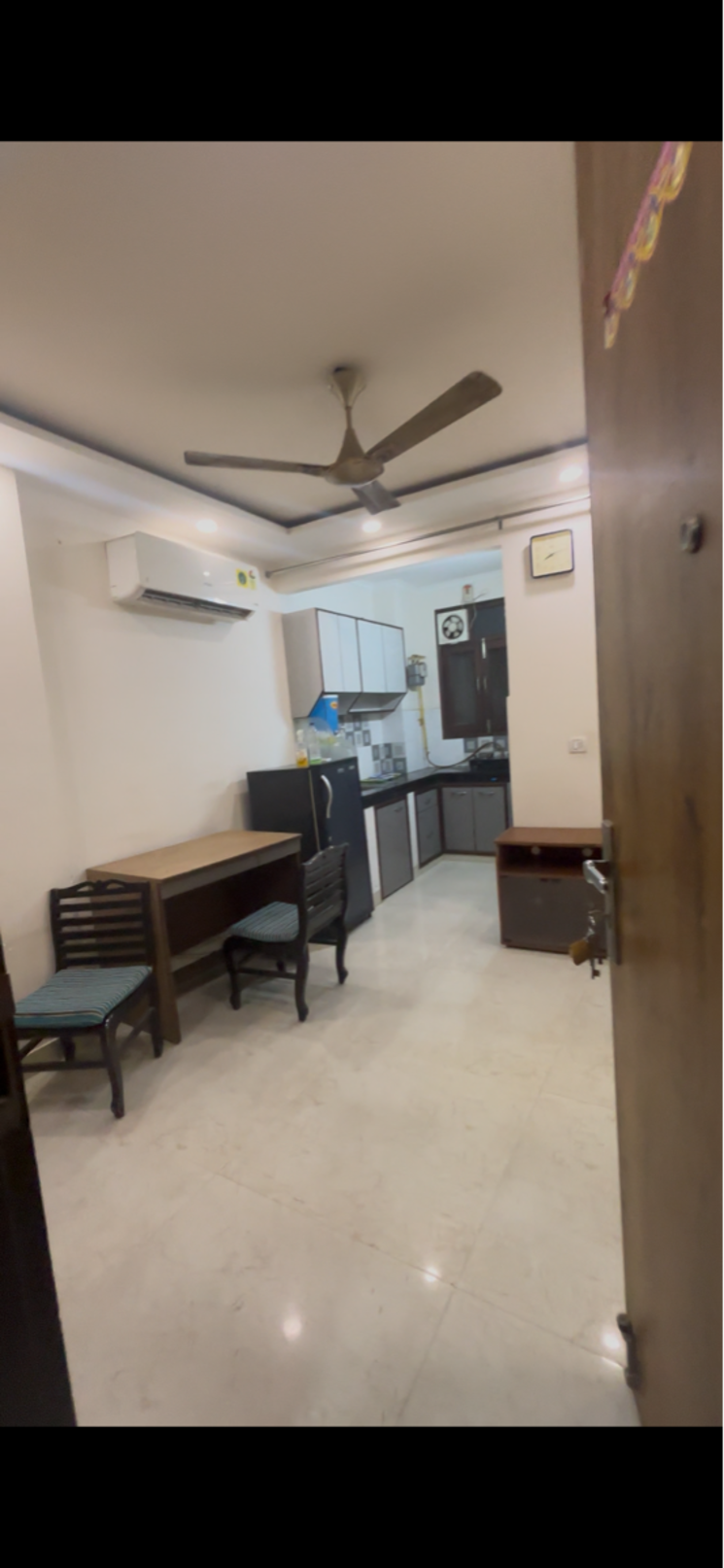 Team Area, gautam nagar 1 Bedroom 630 Sq.Ft. Builder Floor In Gautam Nagar Delhi 9661377