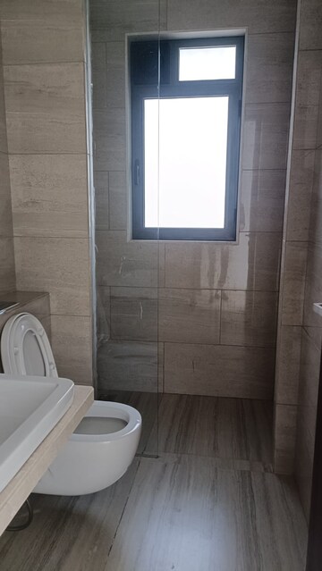 Bathroom in 4 BHK Apartment at Santacruz West – for Rent