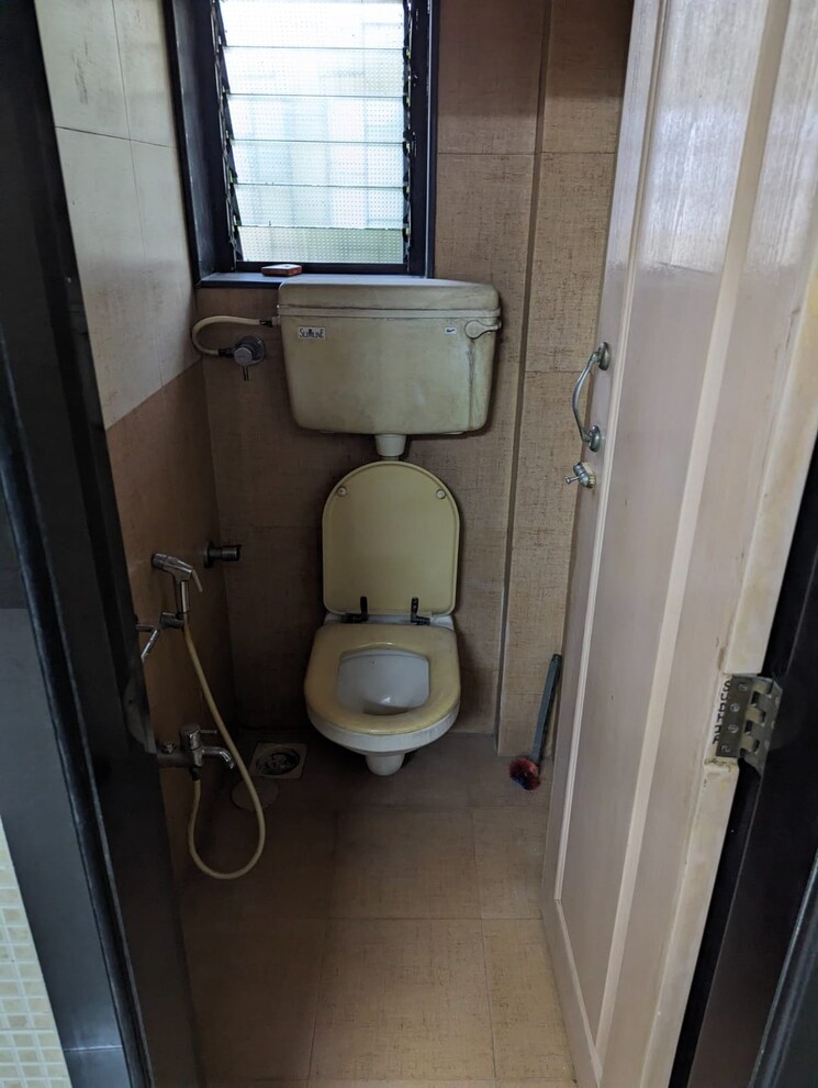 Attached Bathroom, vaastu-omkar 1 Bedroom 450 Sq.Ft. Apartment In Vile Parle East Mumbai 9661379