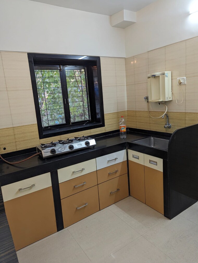 Kitchen, vaastu-omkar 1 Bedroom 450 Sq.Ft. Apartment In Vile Parle East Mumbai 9661379