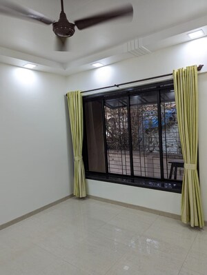 Room in 1 BHK Apartment at Vaastu Omkar, Vile Parle East – for Rent