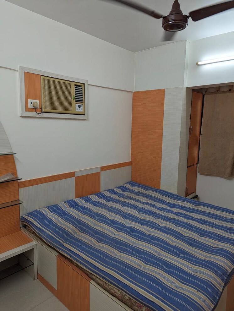 Bedroom, vaastu-omkar 1 Bedroom 450 Sq.Ft. Apartment In Vile Parle East Mumbai 9661379