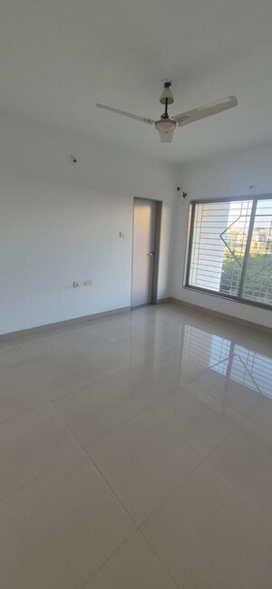 Room in 2 BHK Apartment at Bramhacorp F Residences, Kalyani Nagar – for Rent