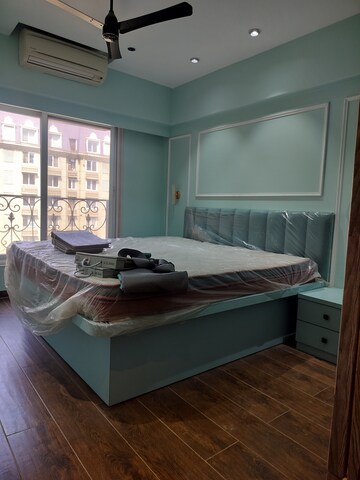 2 BHK Apartment For Rent in Kanakia Paris, Bandra East