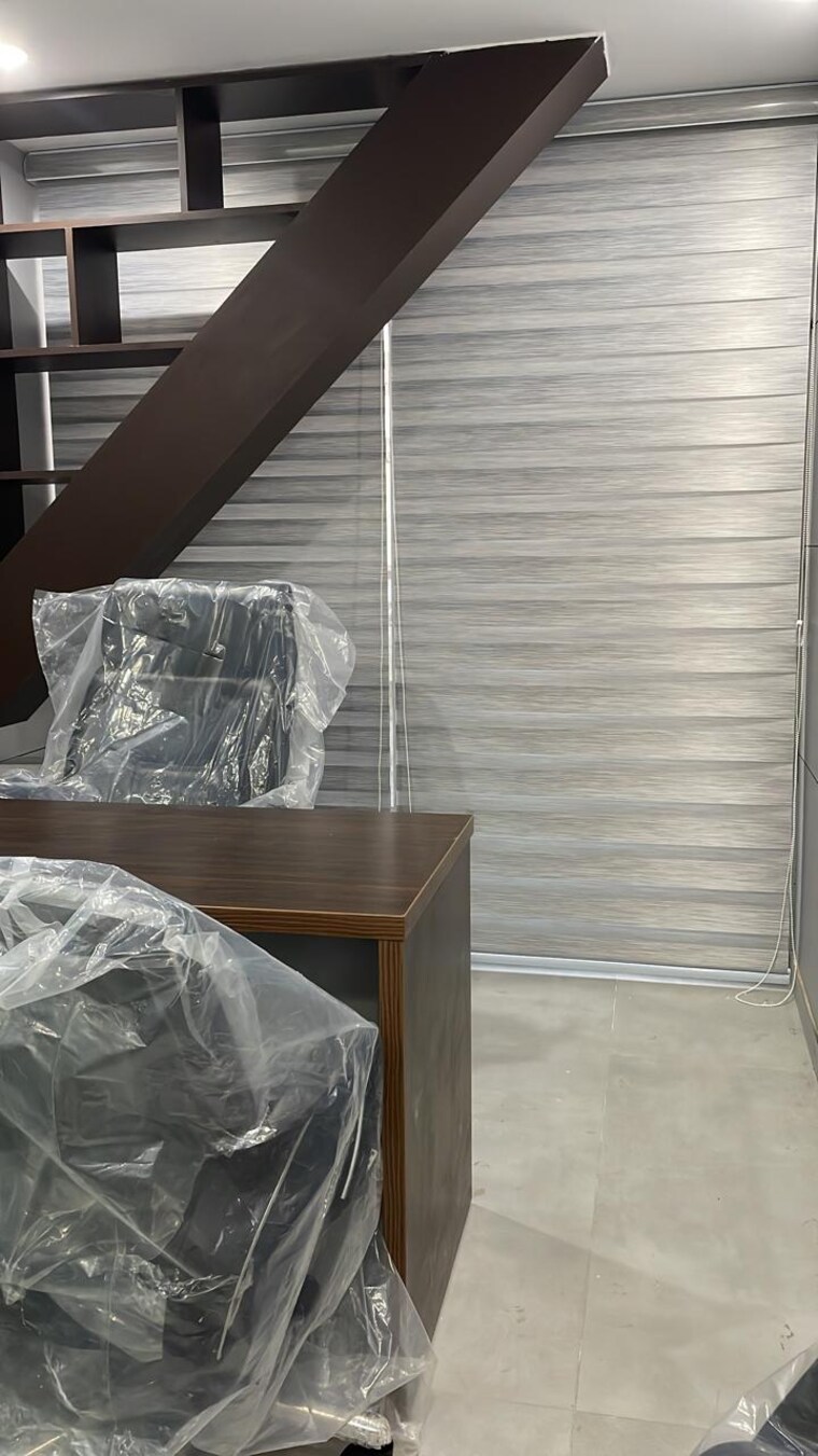 undefined, assotech-business-cresterra Commercial Office Space 690 Sq.Ft. In Sector 135 Noida 9661421