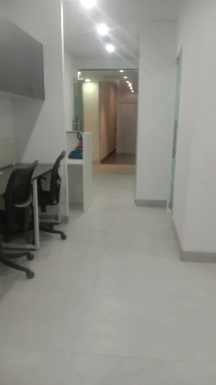 undefined, assotech-business-cresterra Commercial Office Space 690 Sq.Ft. In Sector 135 Noida 9661424