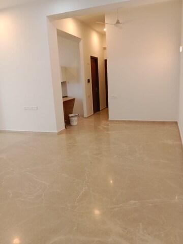 Room in 3 BHK Apartment at Ekta Tripolis, Goregaon West – for Rent