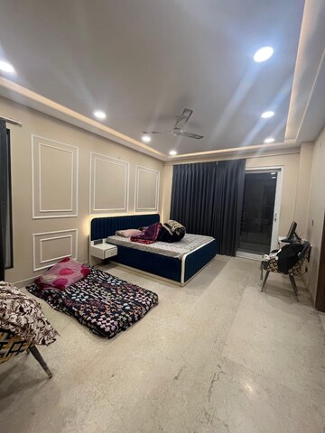 Living Room in 2 BHK Apartment at Gupta Awas, Sector 43 – for Rent