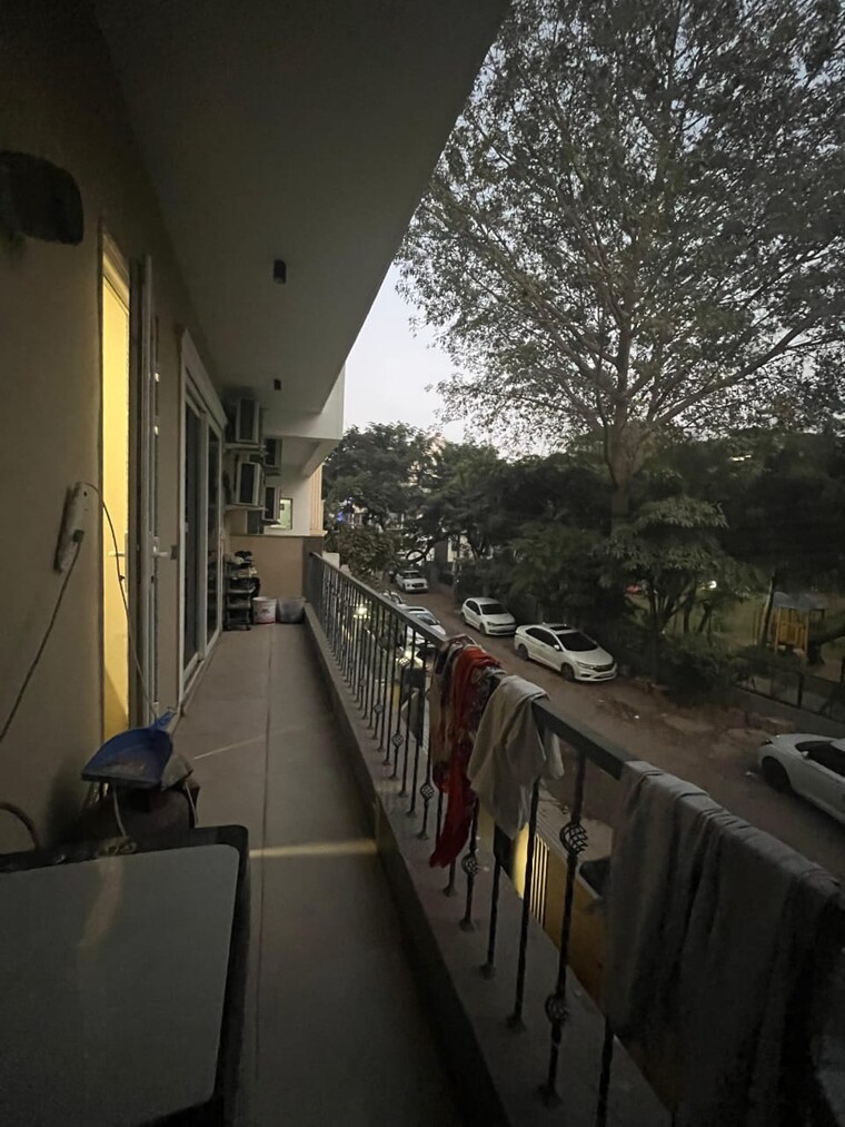 Balcony, gupta-awas 2 Bedroom 1800 Sq.Ft. Apartment In Sector 43 Gurgaon 9661453