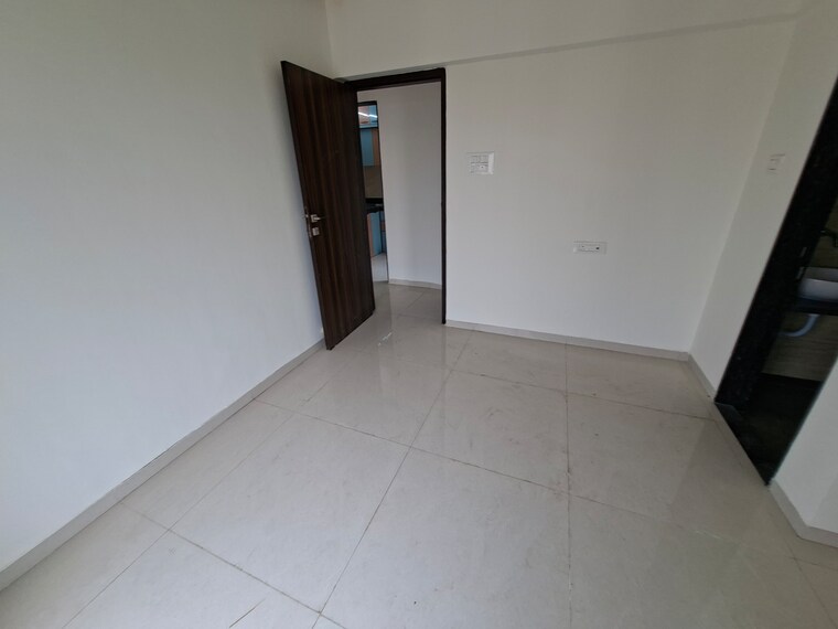 Room, godrej-emerald 2 Bedroom 801 Sq.Ft. Apartment In Ghodbunder Road Thane 9661476