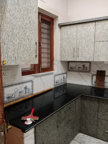 Kitchen in 2 BHK Builder Floor at Krishanpura – for Rent