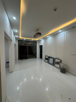 Room in 4 BHK Apartment at Sobha Indraprastha, Rajaji Nagar – for Rent