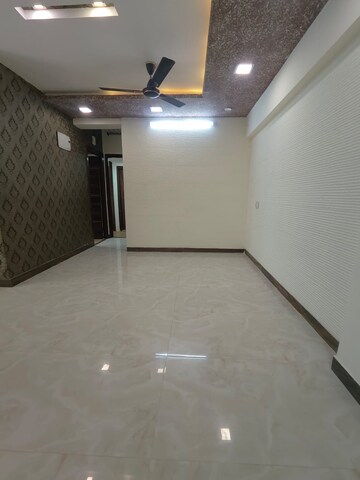 Room in 2 BHK Apartment at Pleasant CHS Malad, Malad West – for Rent