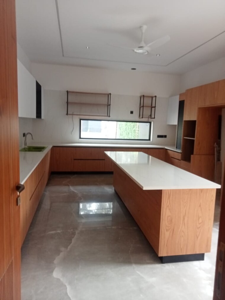 Kitchen, chattarpur 4 Bedroom 250 Sq.Ft. Builder Floor In Chattarpur Delhi 9661513