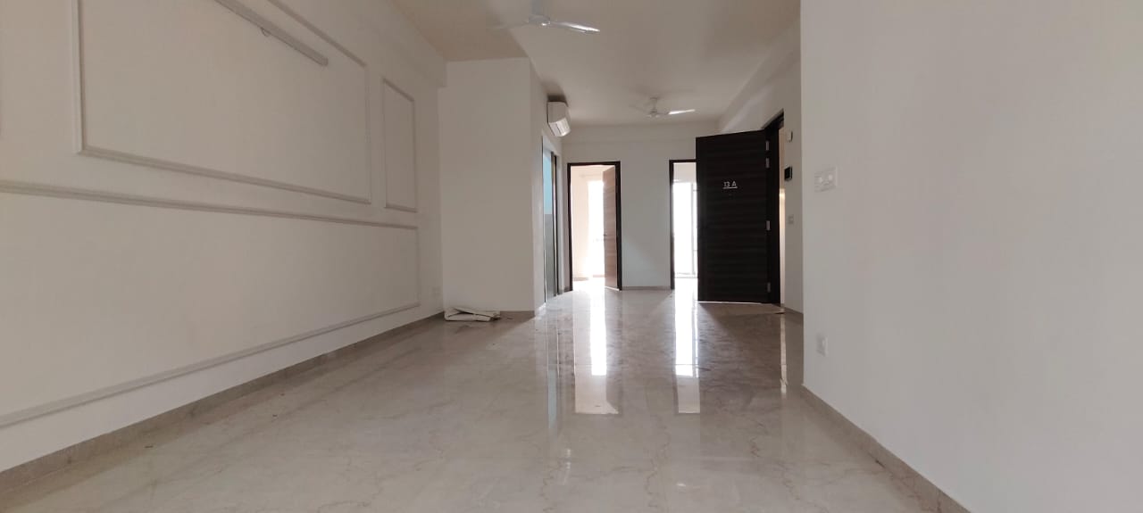 3.5 BHK Apartment For Rent in Smart World Gems