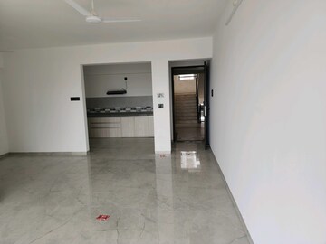 Room in 3 BHK Apartment at Unique Youtopia, Kharadi – for Rent